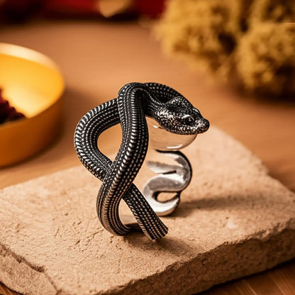 Viperé Sovereign Ring