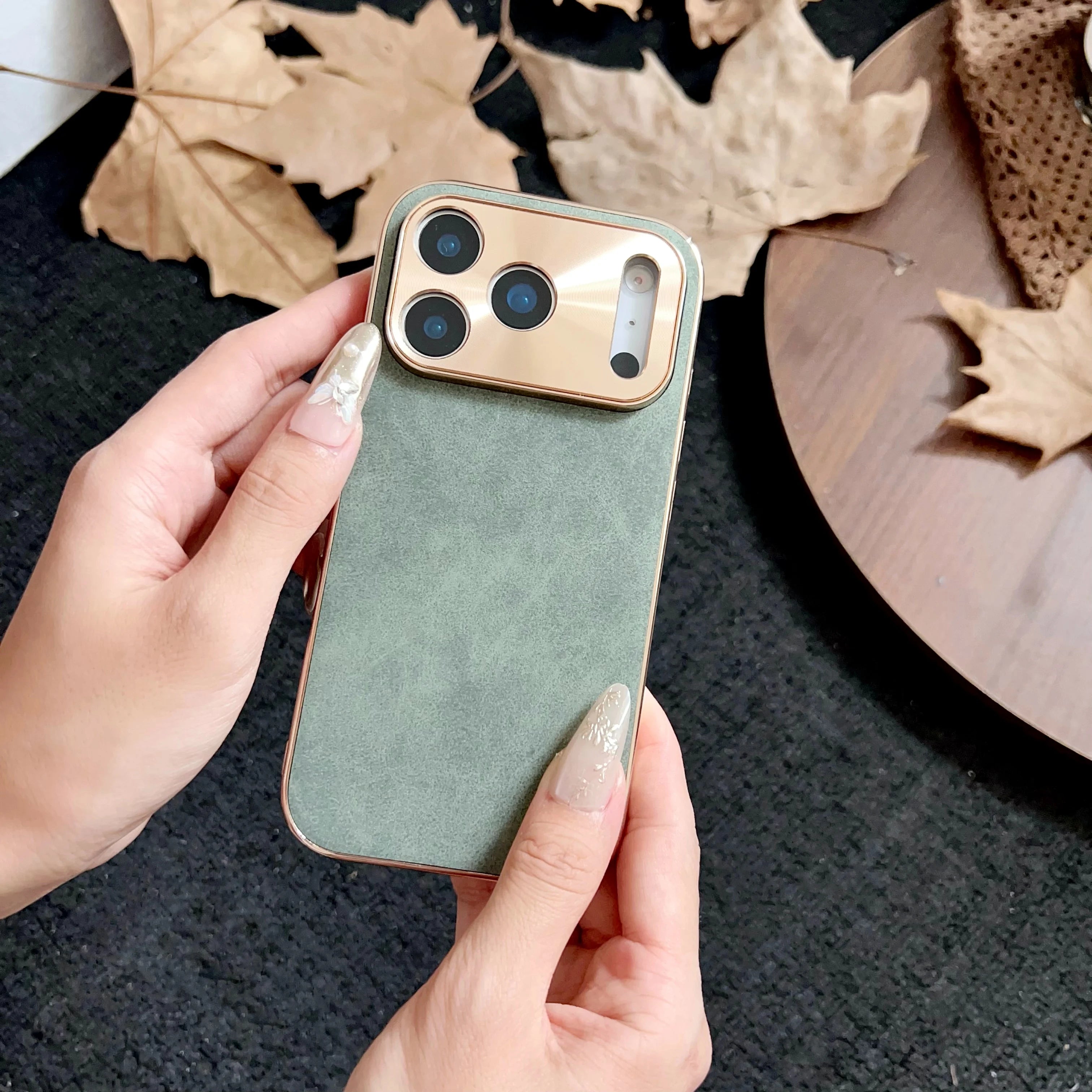 Savoy Halo Case