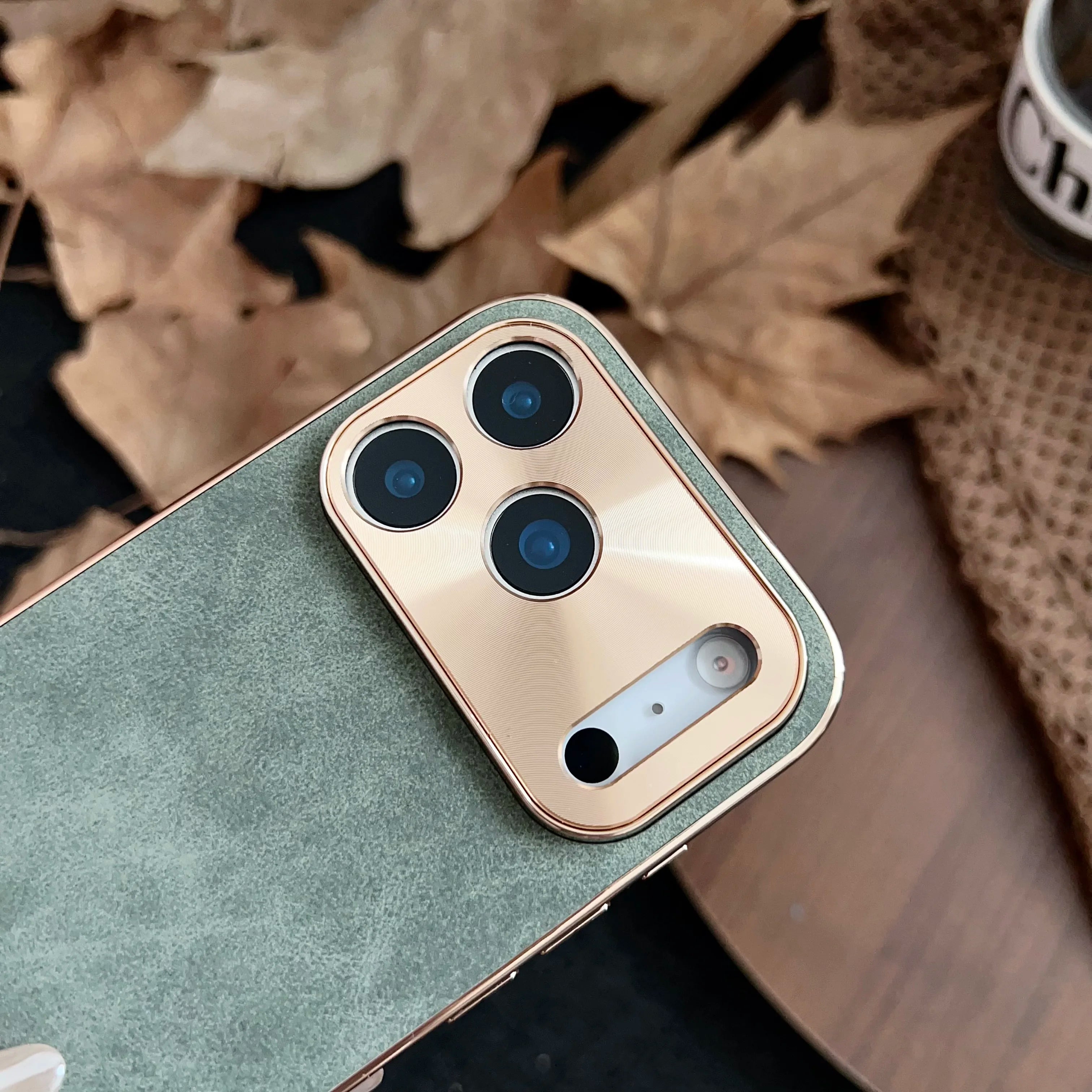 Savoy Halo Case